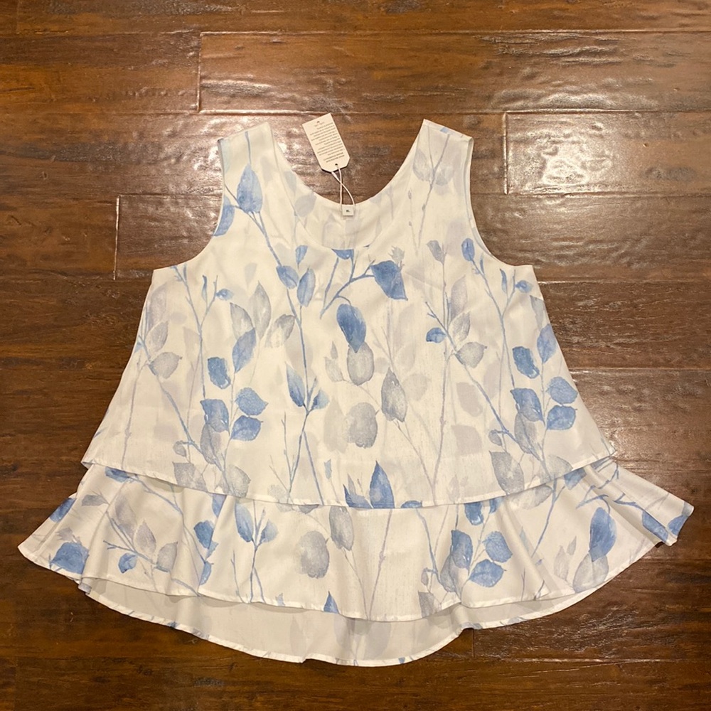 NWT Elegant White Blue Watercolor Print Tiered Scoop Neck Sleeveless Blouse XL